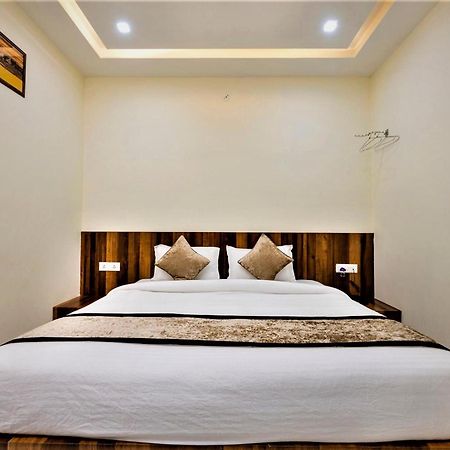 Hotel Ravi Residency Бхаратпур Экстерьер фото