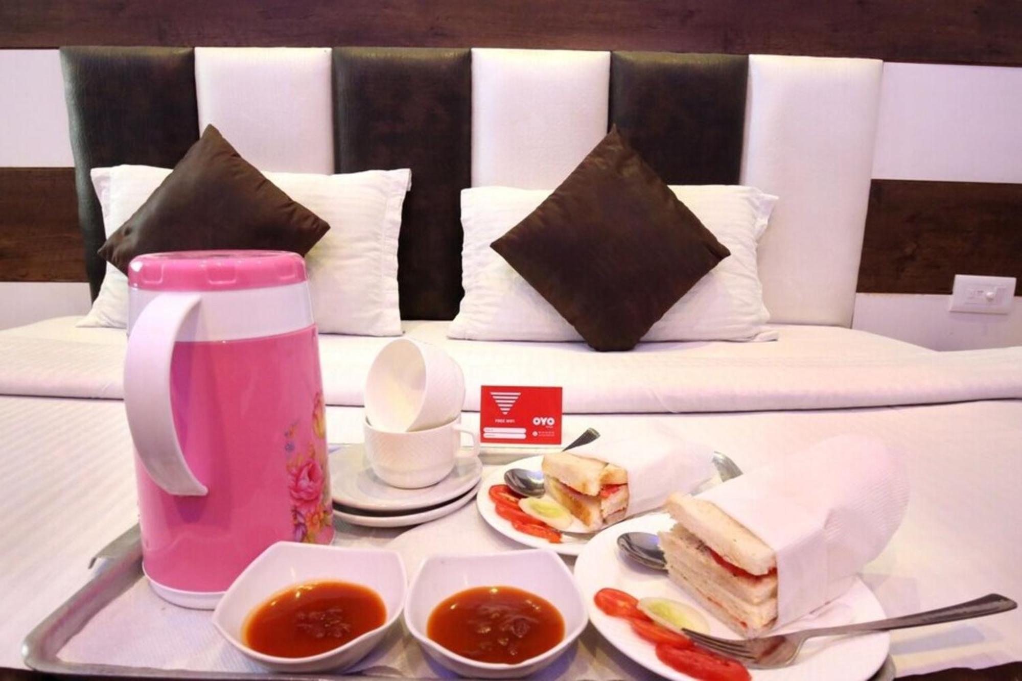 Hotel Ravi Residency Бхаратпур Экстерьер фото