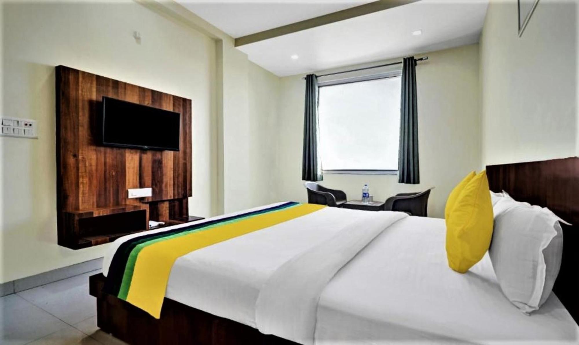 Hotel Ravi Residency Бхаратпур Экстерьер фото
