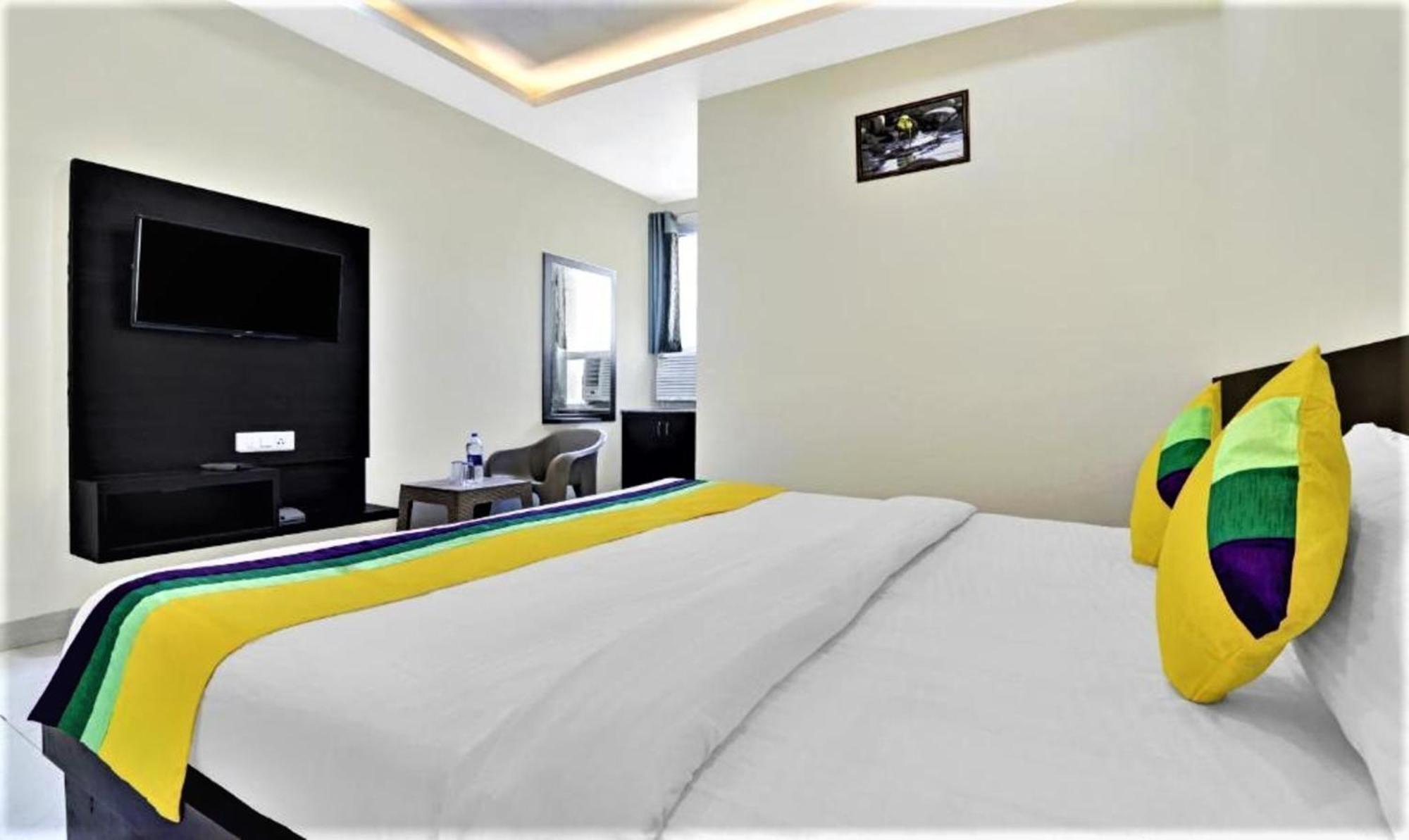 Hotel Ravi Residency Бхаратпур Экстерьер фото