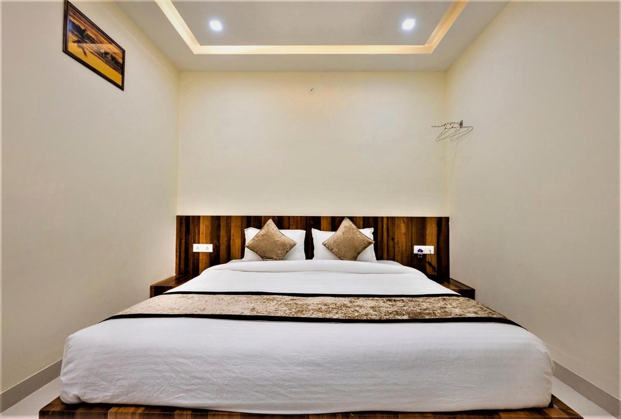 Hotel Ravi Residency Бхаратпур Экстерьер фото